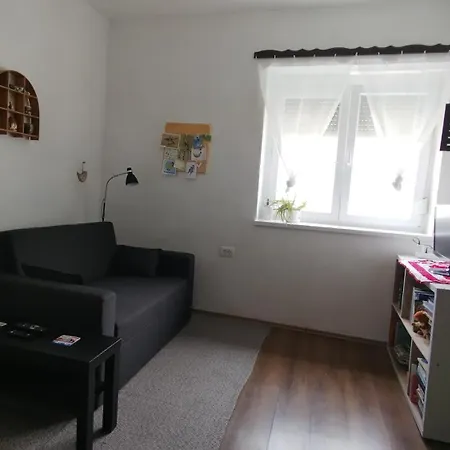 Hisa Tarka * Dobrovnik