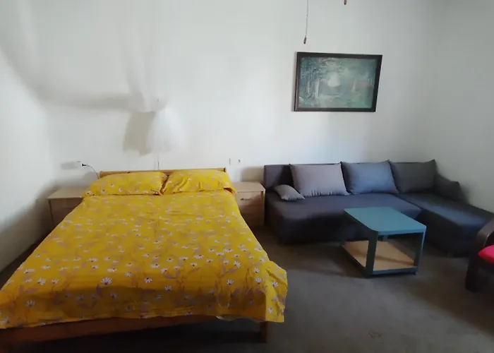 Hisa Tarka Dobrovnik